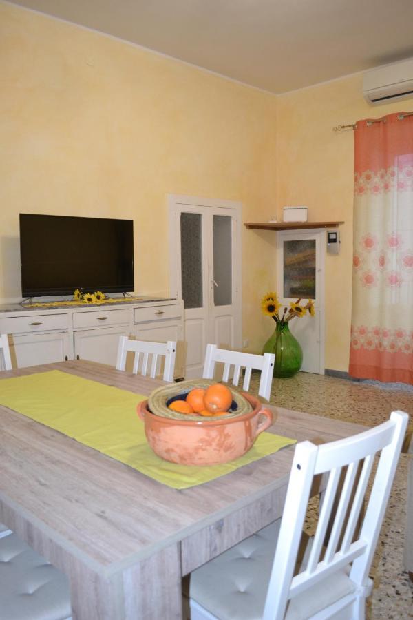 Willa Casa Vacanze Raggio Di Sole Monopoli Zewnętrze zdjęcie